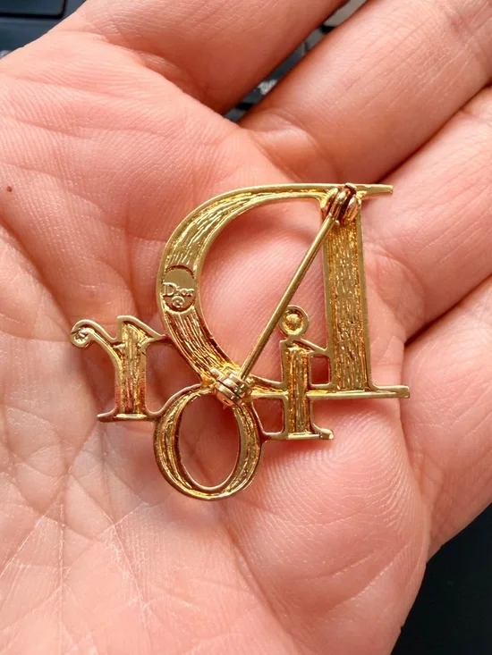 Vintage Gold-tone  'Dior' Logo Brooch - Picture 7 of 9